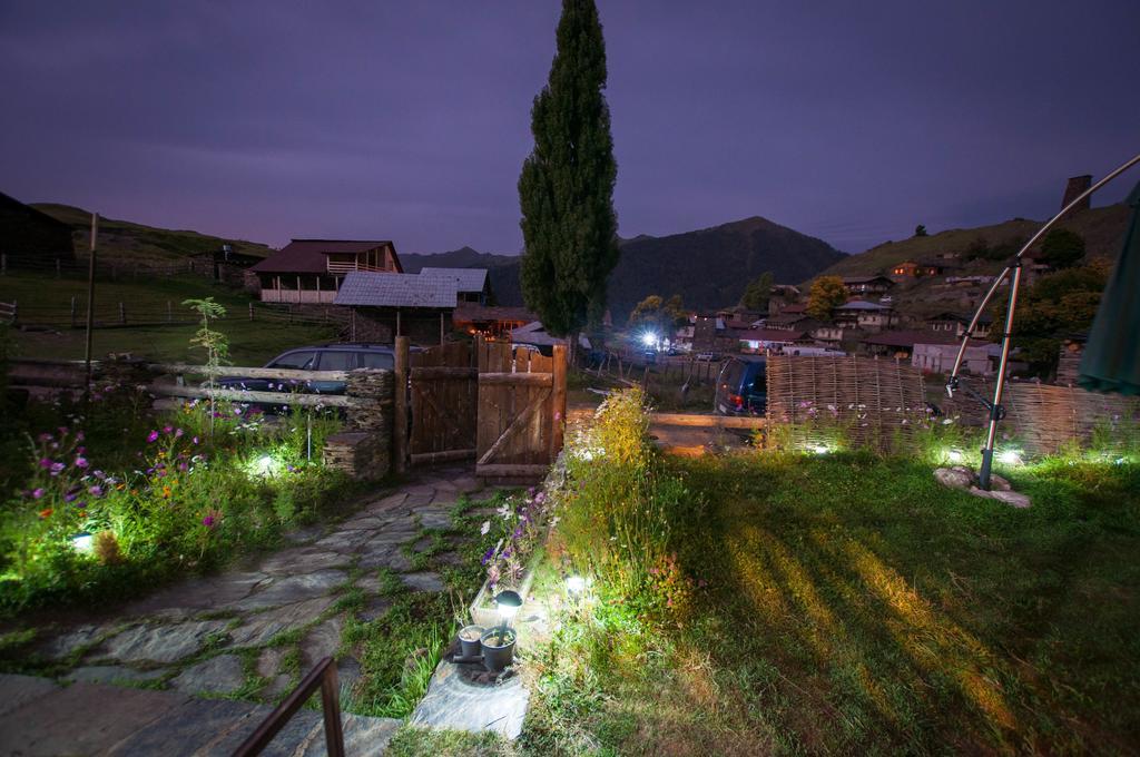 Guest House Shina Omalo Εξωτερικό φωτογραφία
